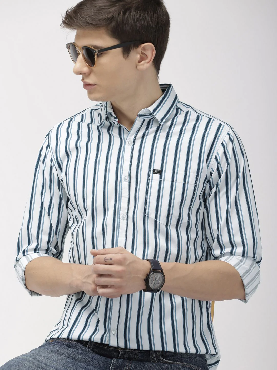 Men's White Slim Fit Vertical Stripes Casual Shirt