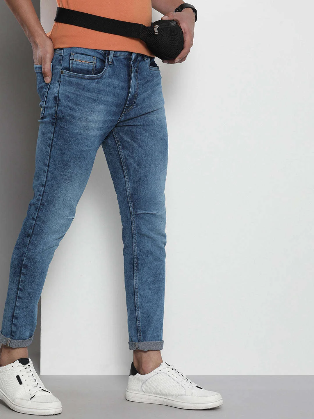 Men's Blue Carrot Fit Solid Mid-Rise Stretchable Jeans