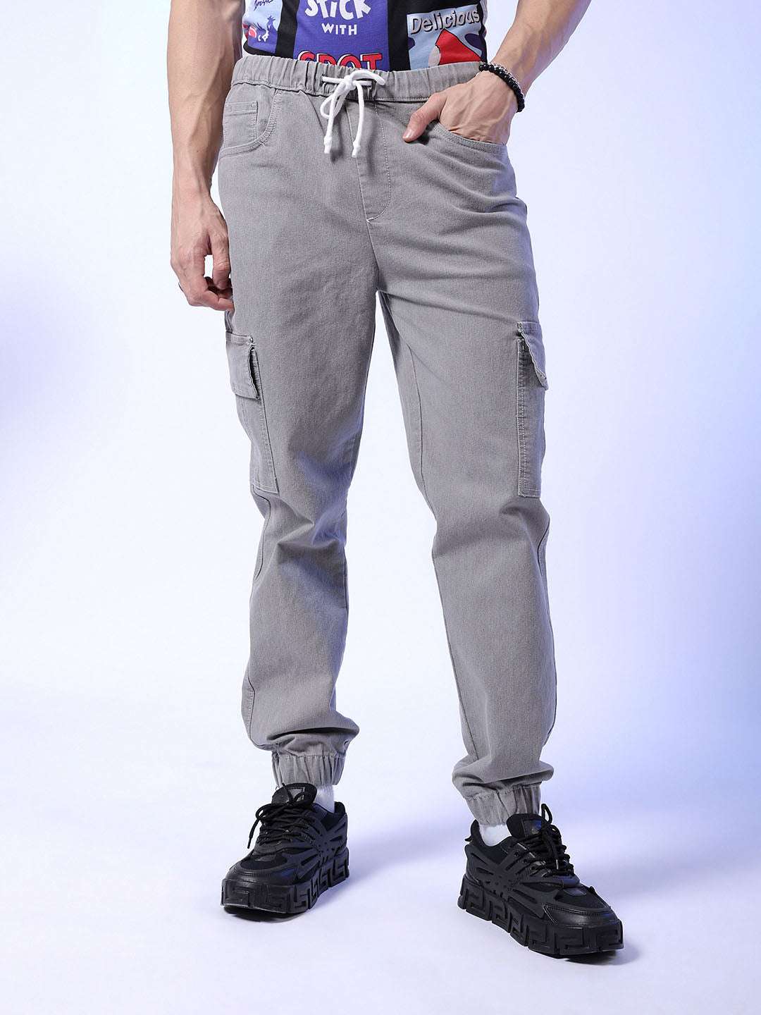 Men's Grey Regular Fit Solid Mid-Rise Stretchable Denim Cargo Joggers