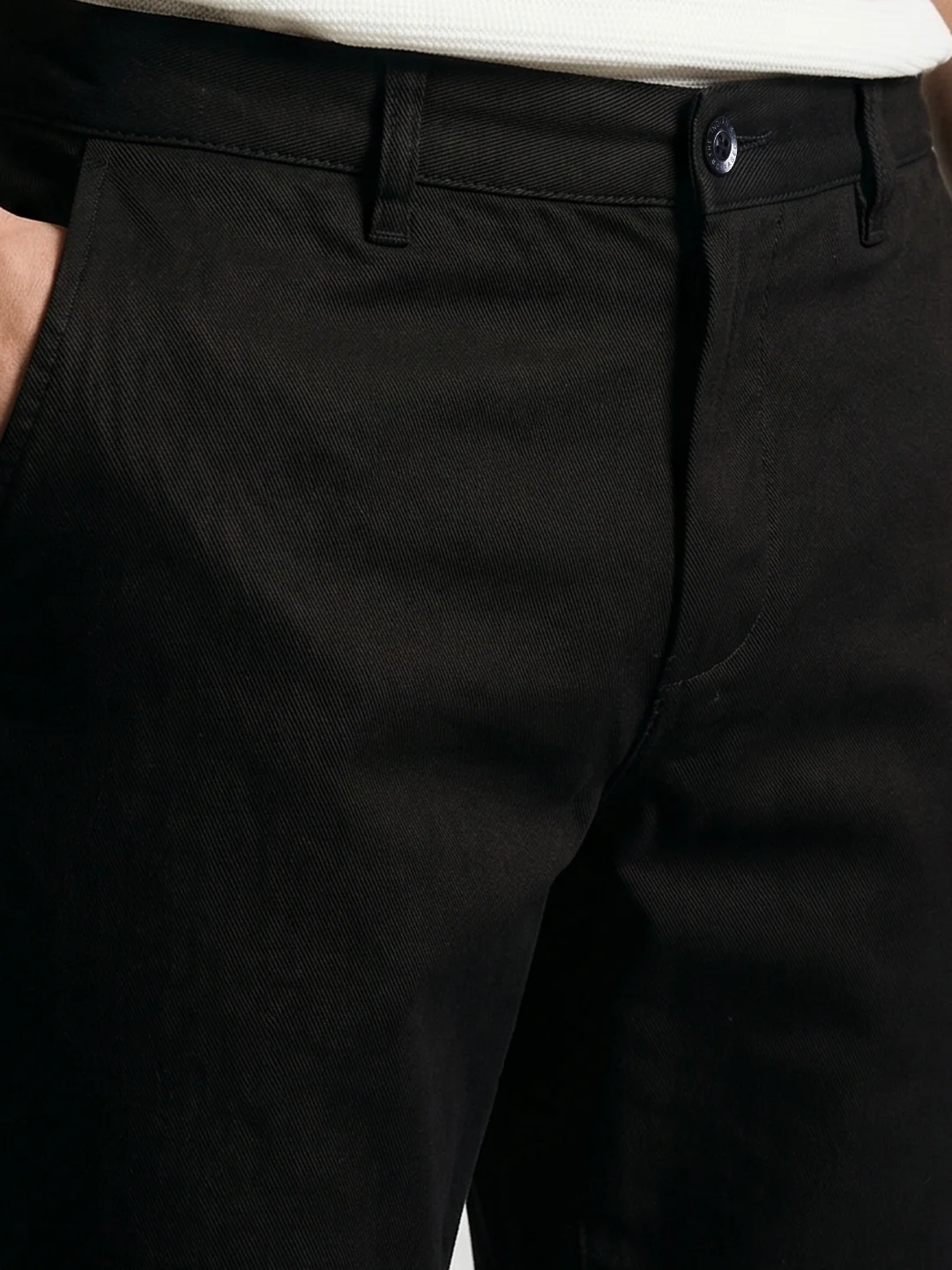 Men's Black Slim Fit Solid Chino - Image 3