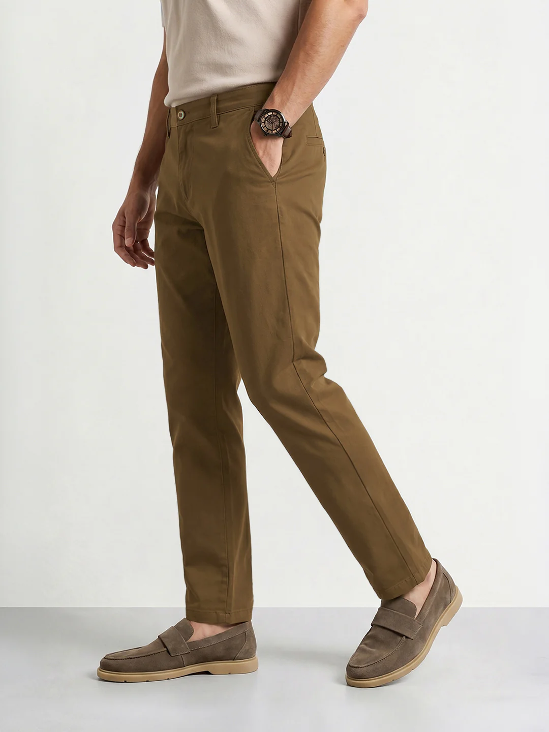 Men's Khaki Slim Fit Solid Chino - Image 4