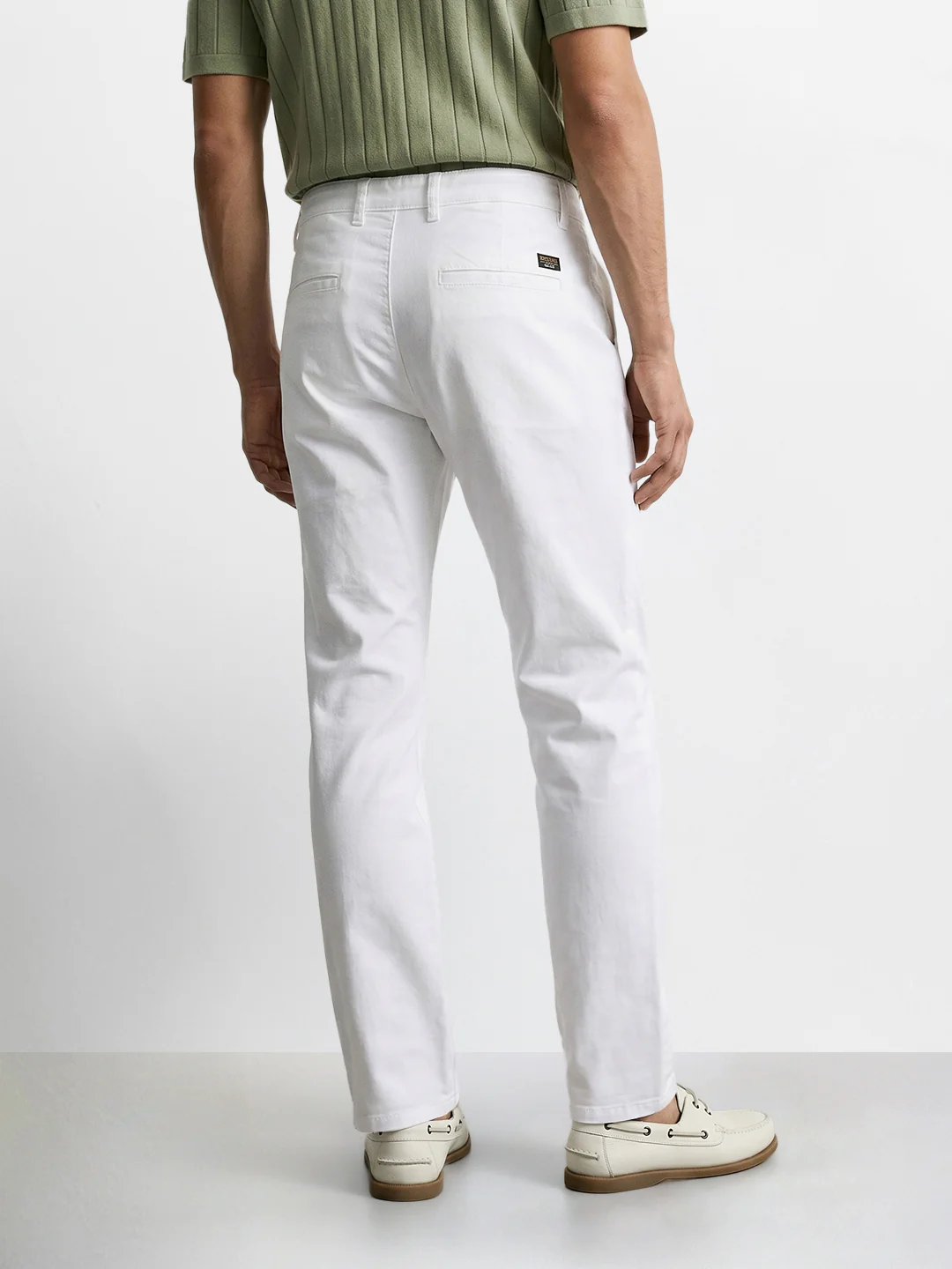 Men's White Slim Fit Solid Chino - Image 5