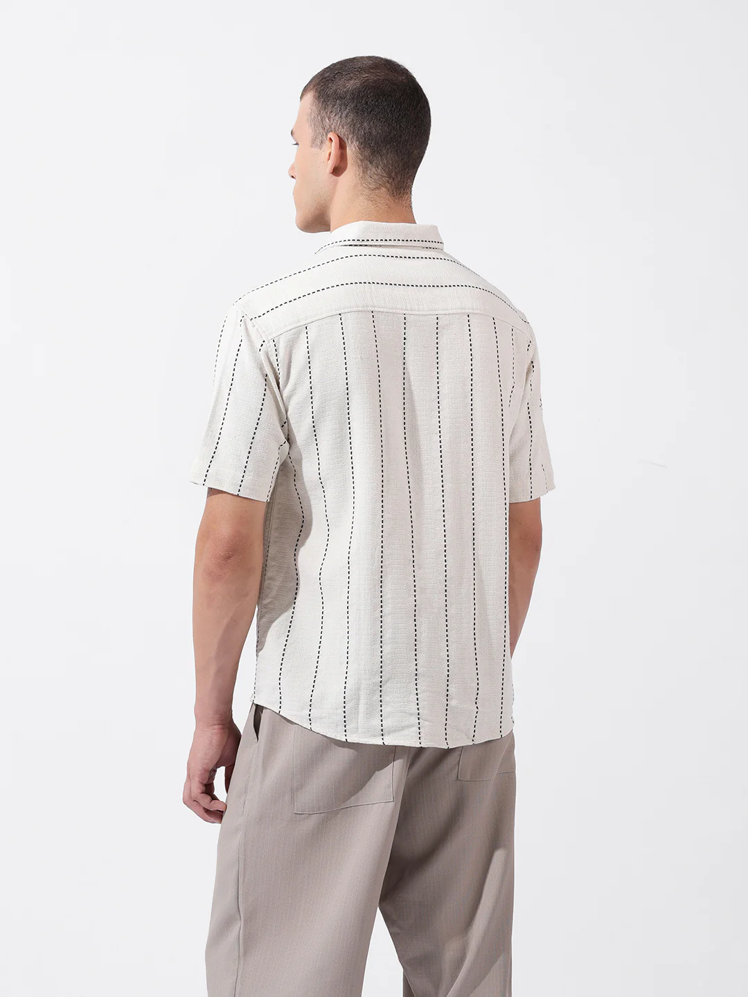 Men's Off White Relaxed Fit Striped Resort Wear Shirt - Image 5