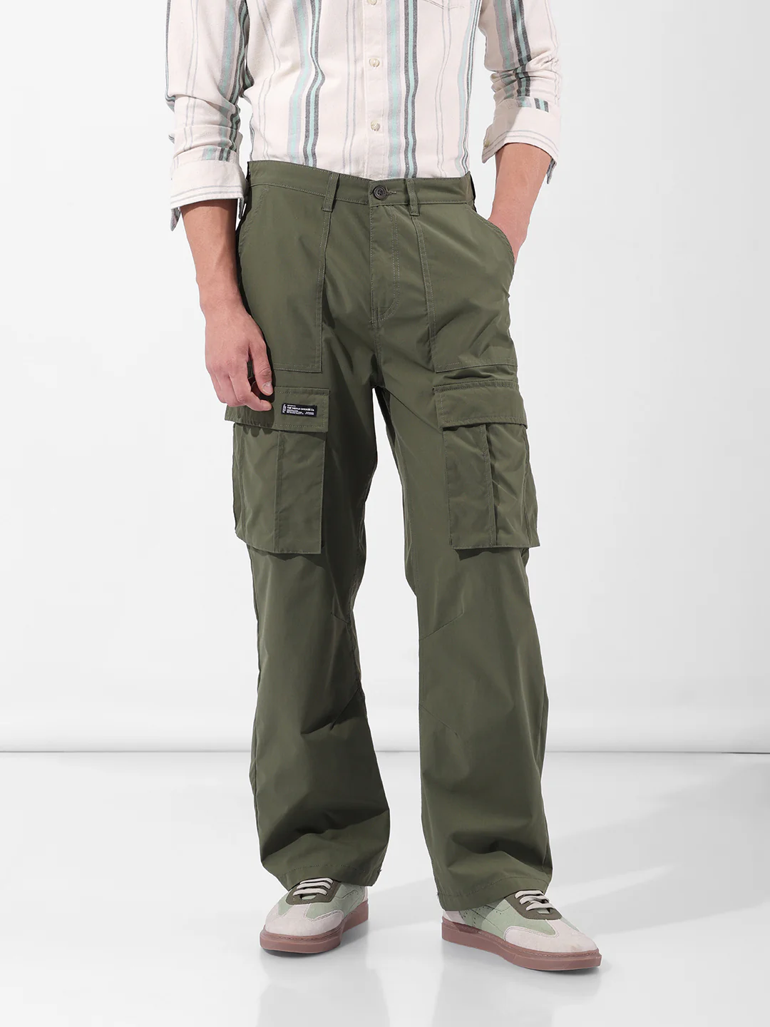 Men's Green Relaxed Fit Textured Utility Cargo