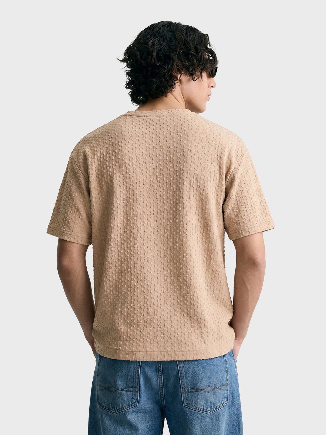 Men's Beige Boxy Fit Textured Resort Wear T-Shirt - Image 4
