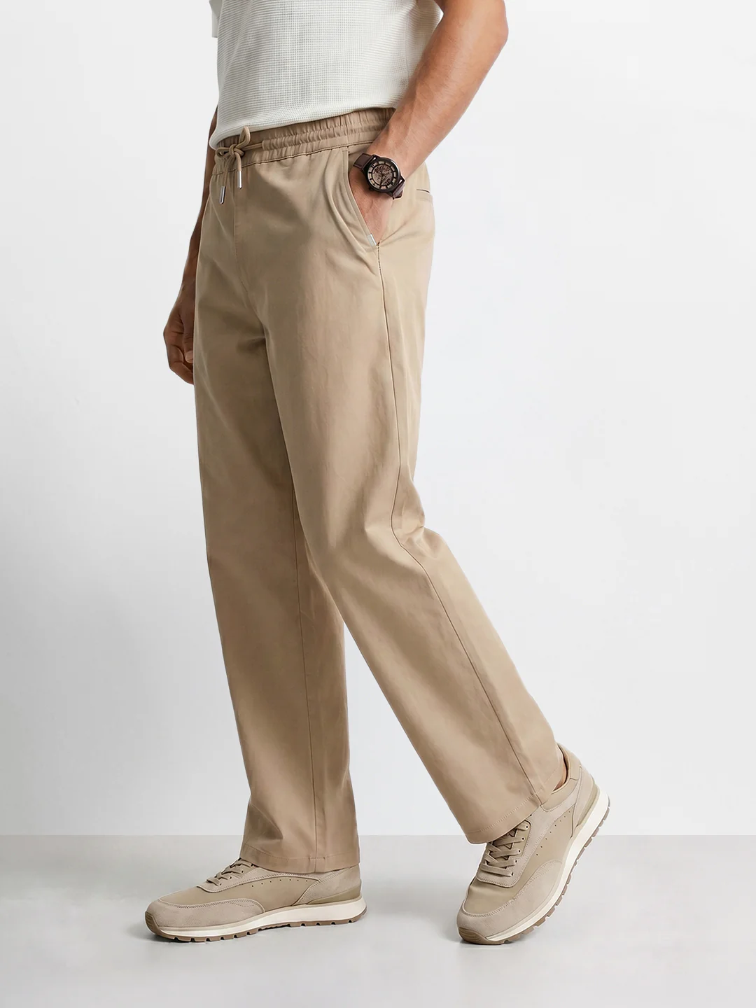 Men's Beige Relaxed Fit Solid Casual Jogger - Image 4