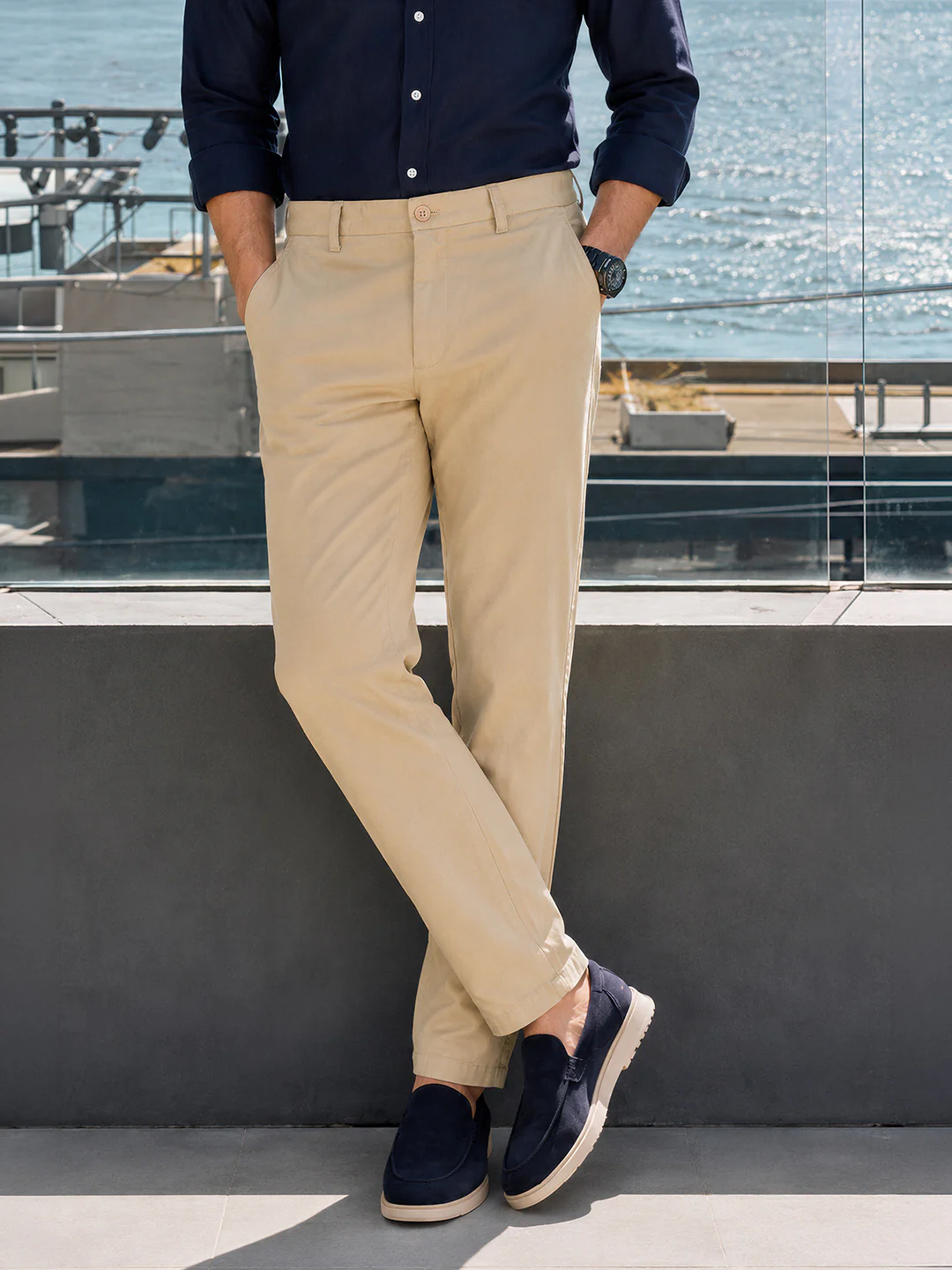 Men's Beige Slim Fit Solid Casual Chinos
