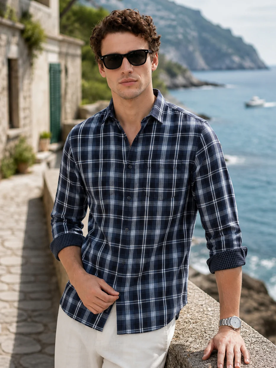 Men's Black Regular Fit Checkered Casual Shirts