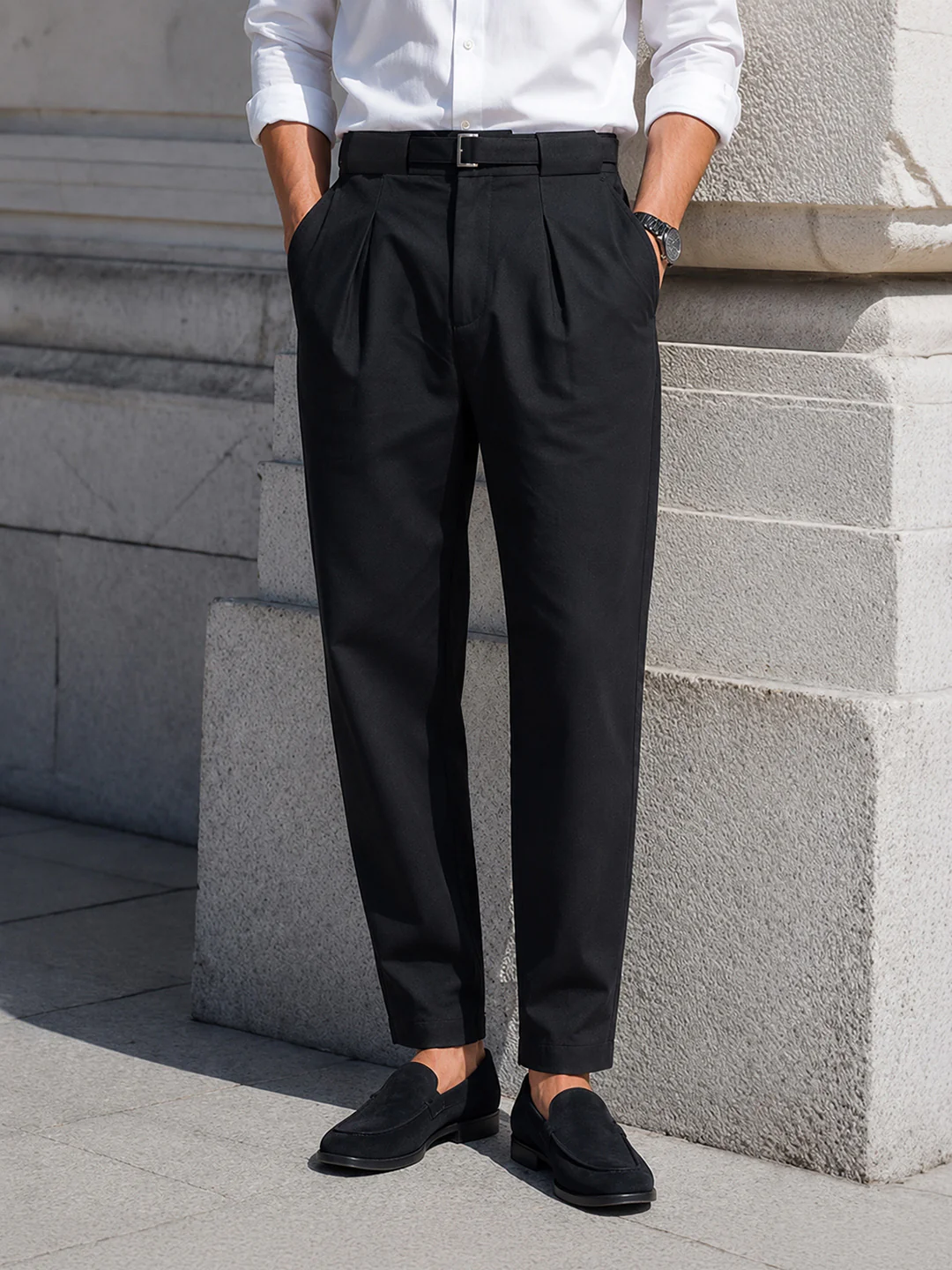 Men's Black Regular Fit Solid Casual Trousers