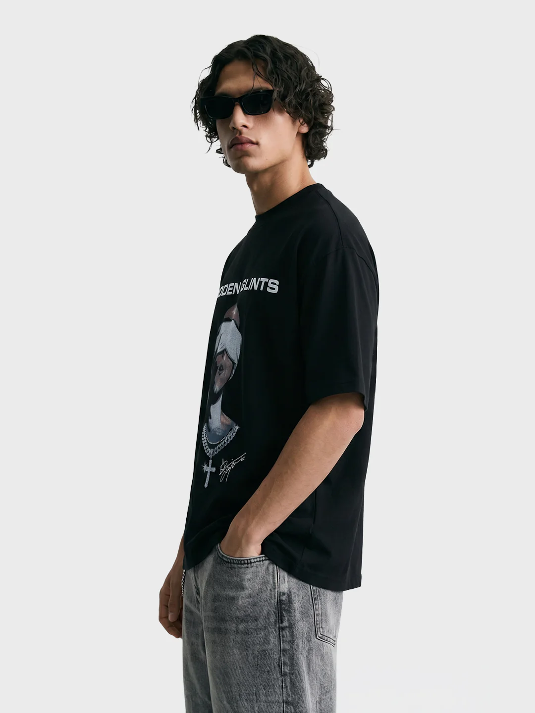Men's Black Relaxed Fit Graphic Printed 240 GSM Casual T-Shirt - Image 4