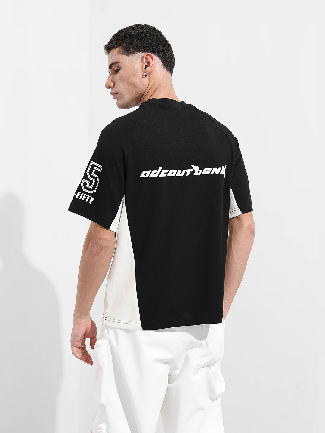 Men's Black Relaxed Fit Graphic Printed 240 GSM Street Wear T-Shirt - Image 4