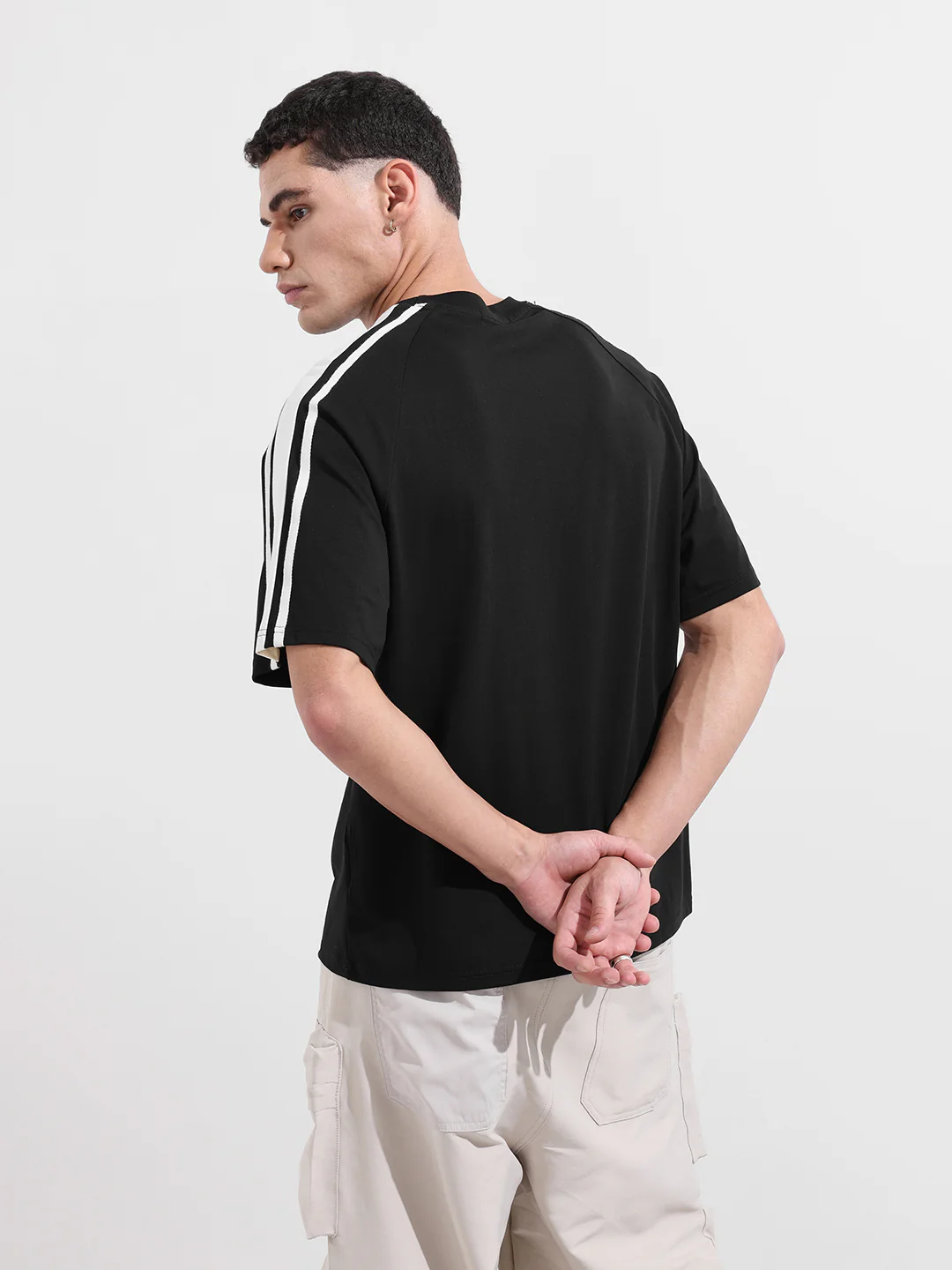Men's Black Relaxed Fit Graphic Printed 240 GSM Street Wear T-Shirt - Image 5