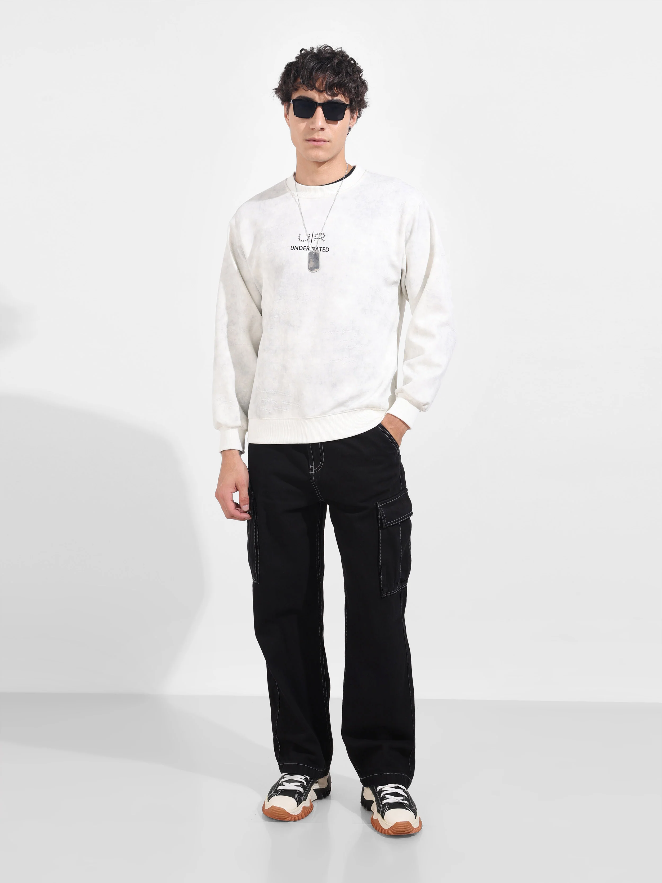 Men's Black Relaxed Fit Solid Casual Jeans - Image 2