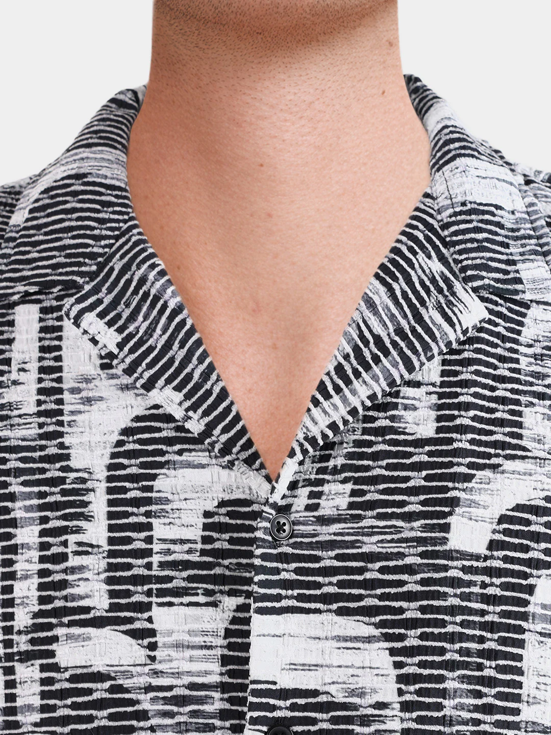 Men's Black Relaxed Fit Solid Casual Shirt - Image 3