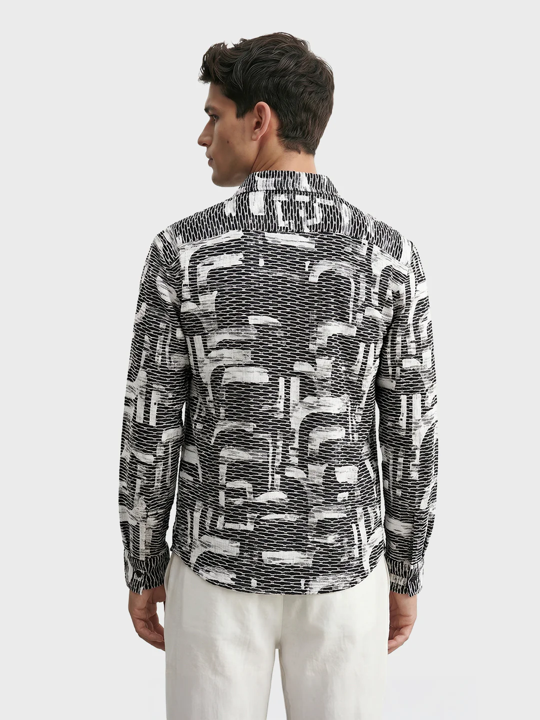 Men's Black Relaxed Fit Solid Casual Shirt - Image 5