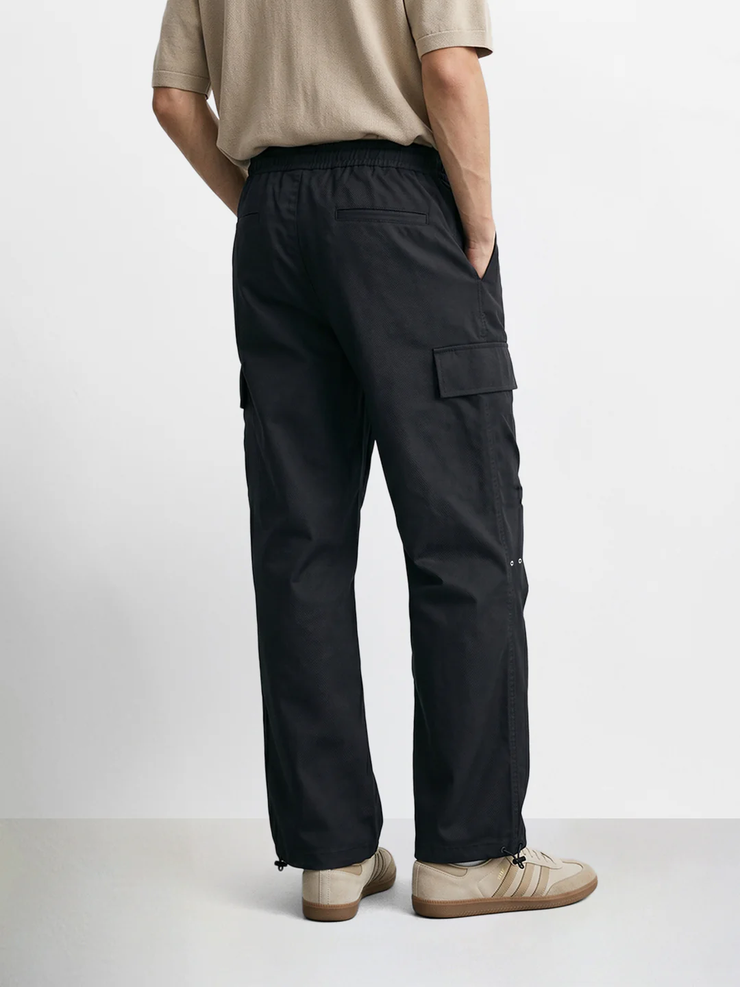 Men's Black Relaxed Fit Solid Utility Joggers - Image 5