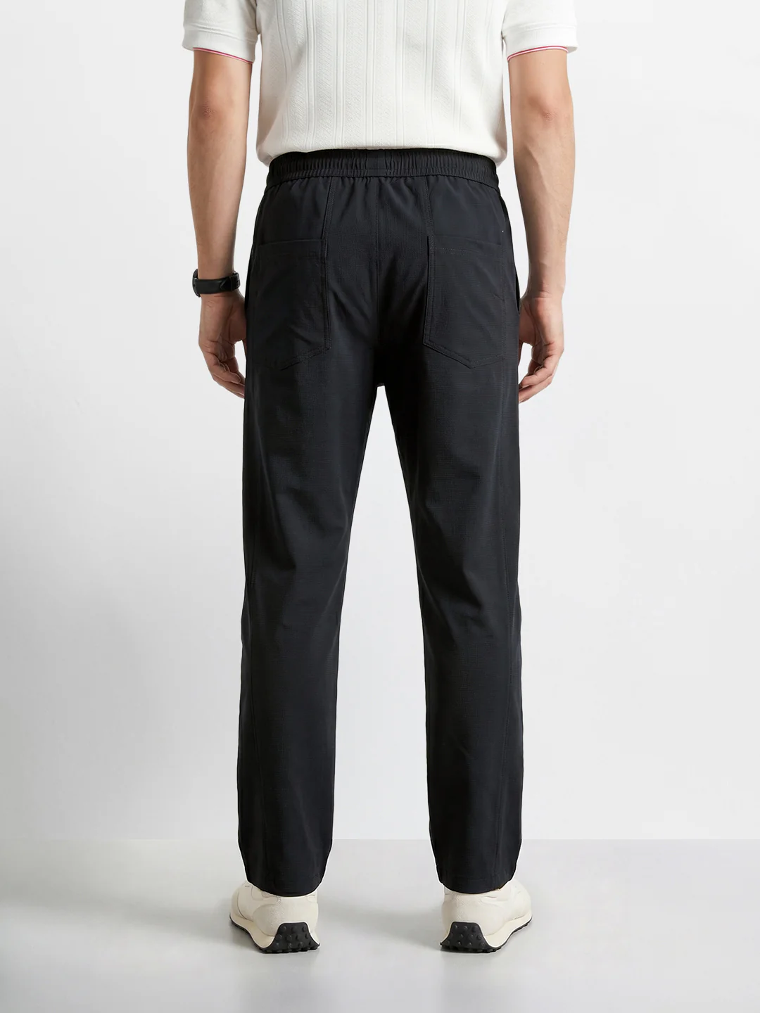 Men's Black Relaxed Fit Solid Utility Joggers - Image 5