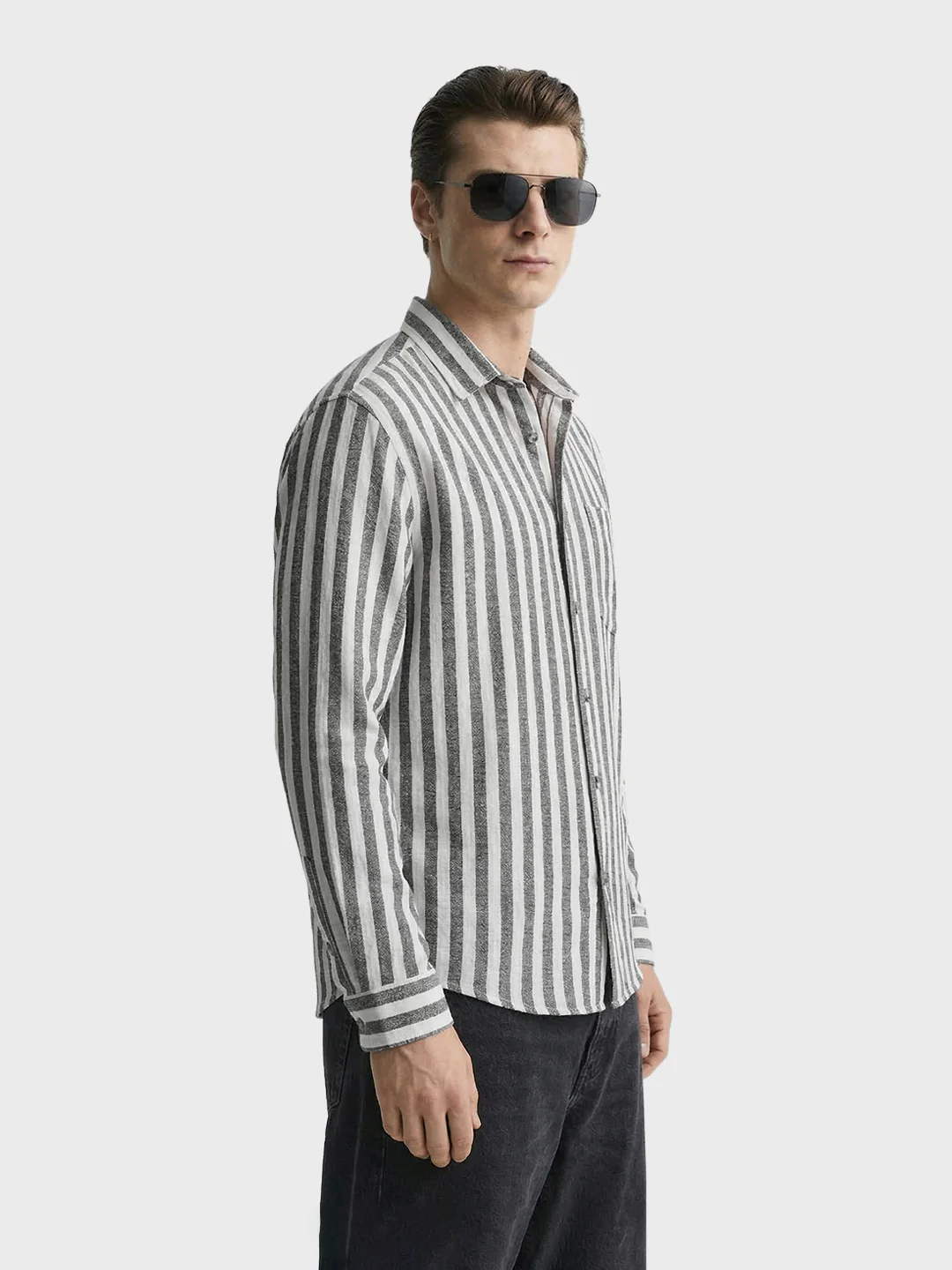 Men's Black Relaxed Fit Striped Casual Shirt - Image 4