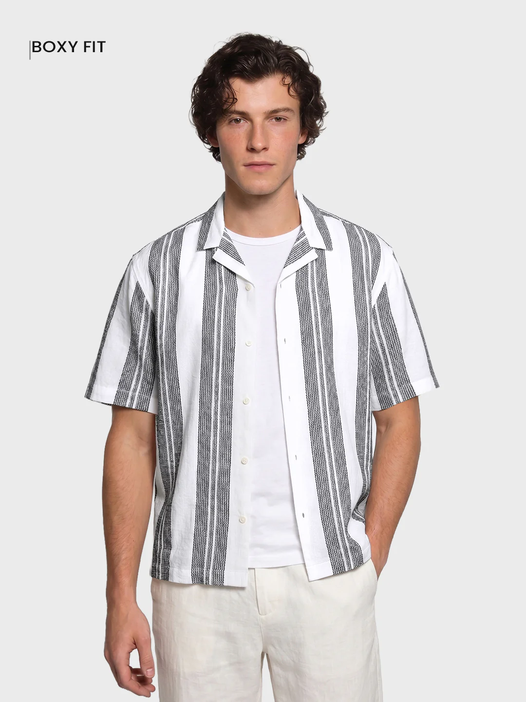 Men's Black Relaxed Fit Striped Resort Wear Shirt - Image 2