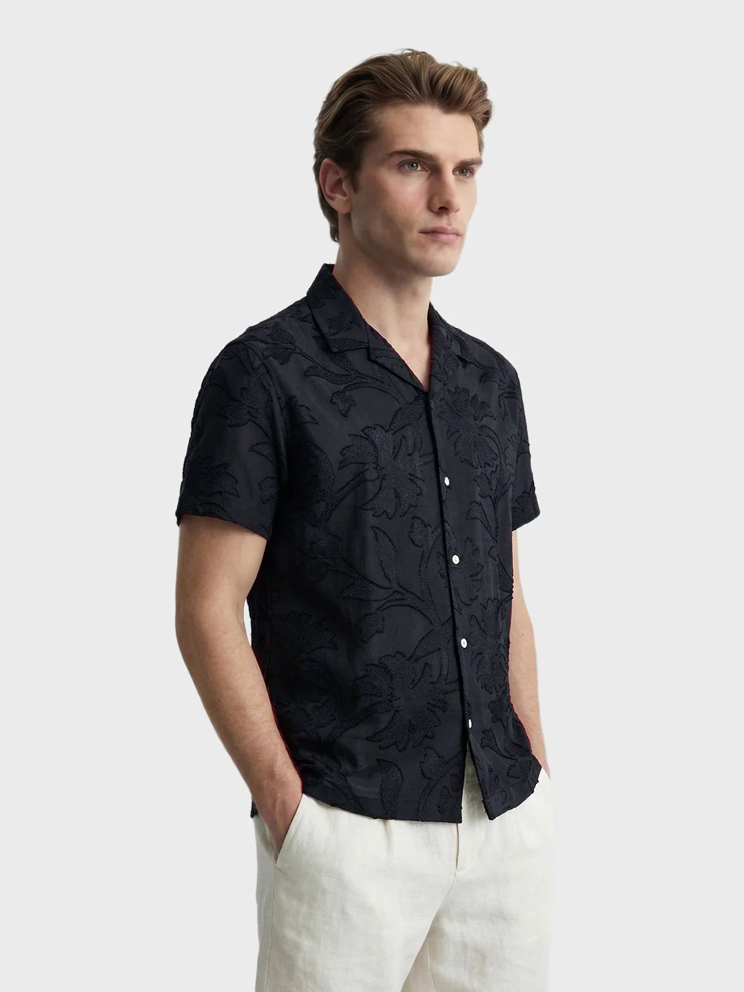 Men's Black Relaxed Fit Solid Casual Shirt - Image 4