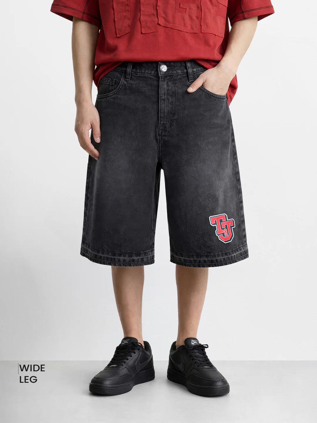 Men's Black Relaxed Fit Tom And Jerry Character Shorts