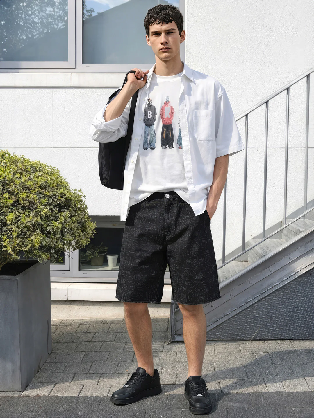 Men's Black Relaxed Fit Tom And Jerry Character Shorts - Image 3
