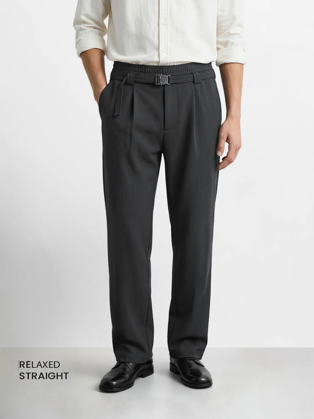 Men's Black Relaxed Staright Fit Solid Casual Trousers - Image 2