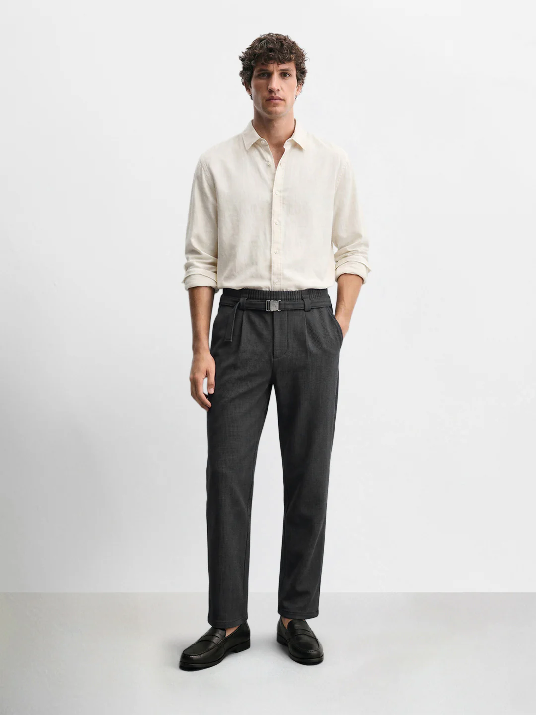 Men's Black Relaxed Staright Fit Solid Casual Trousers - Image 6