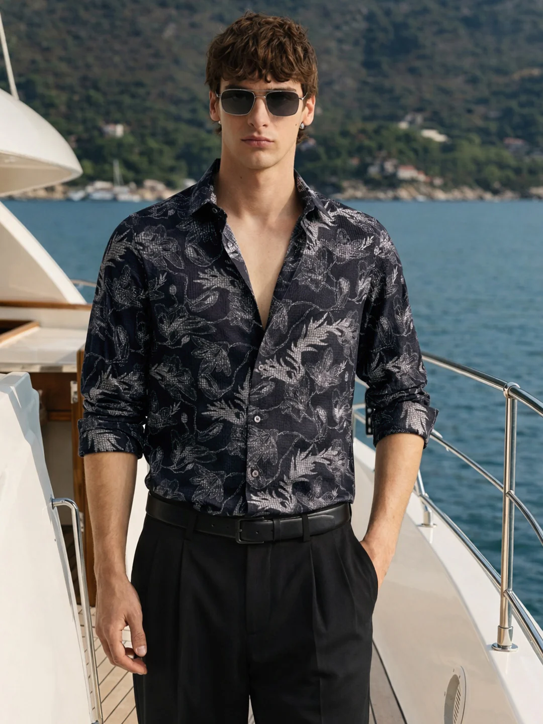 Men's Black Slim Fit Printed Casual Shirt