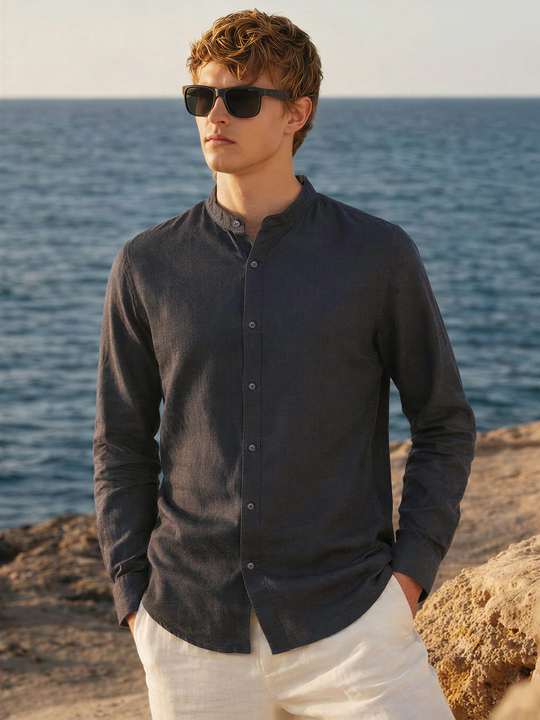Men's Black Slim Fit Solid Casual Shirts