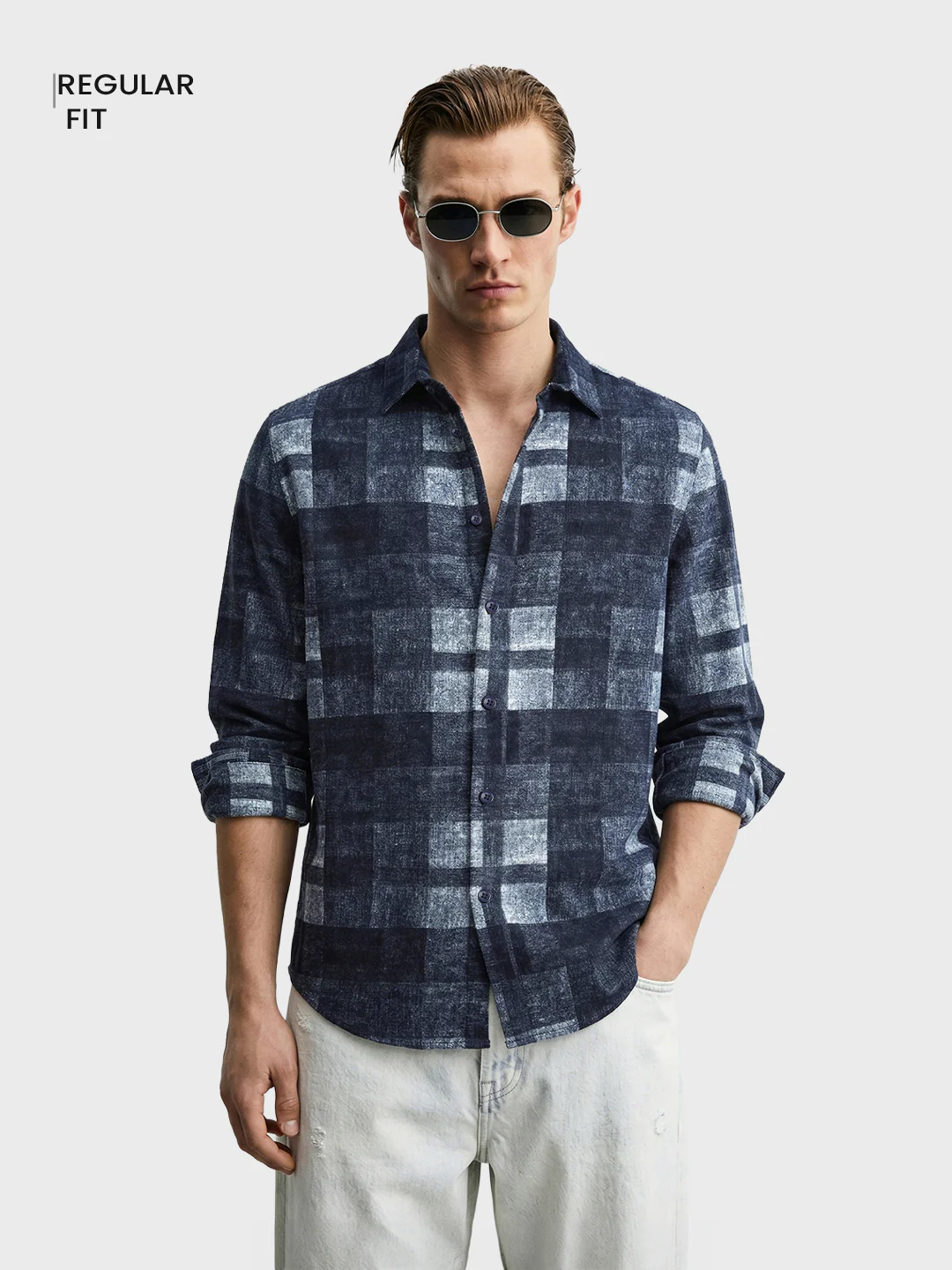 Men's Navy Blue Regular Fit Checkered Casual Shirt - Image 2