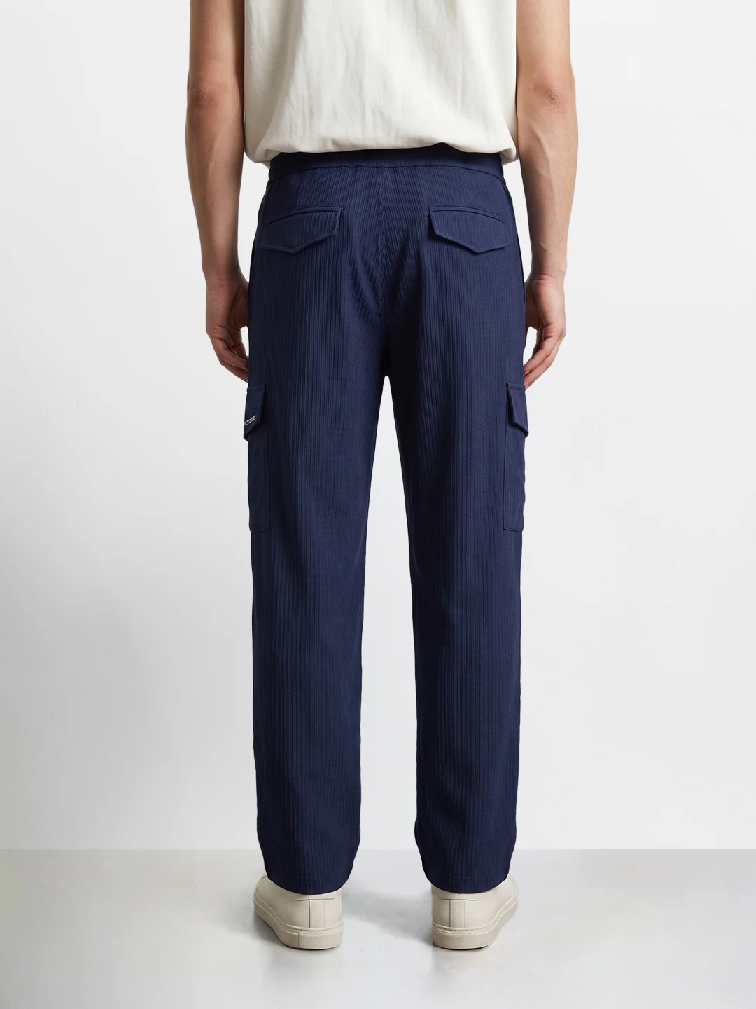 Men's Navy Blue Relaxed Fit Solid Utility Cargo - Image 4