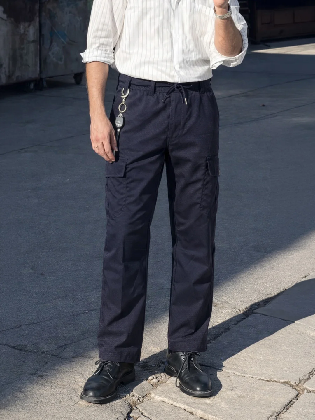 Men's Blue Relaxed Fit Solid Utility Joggers