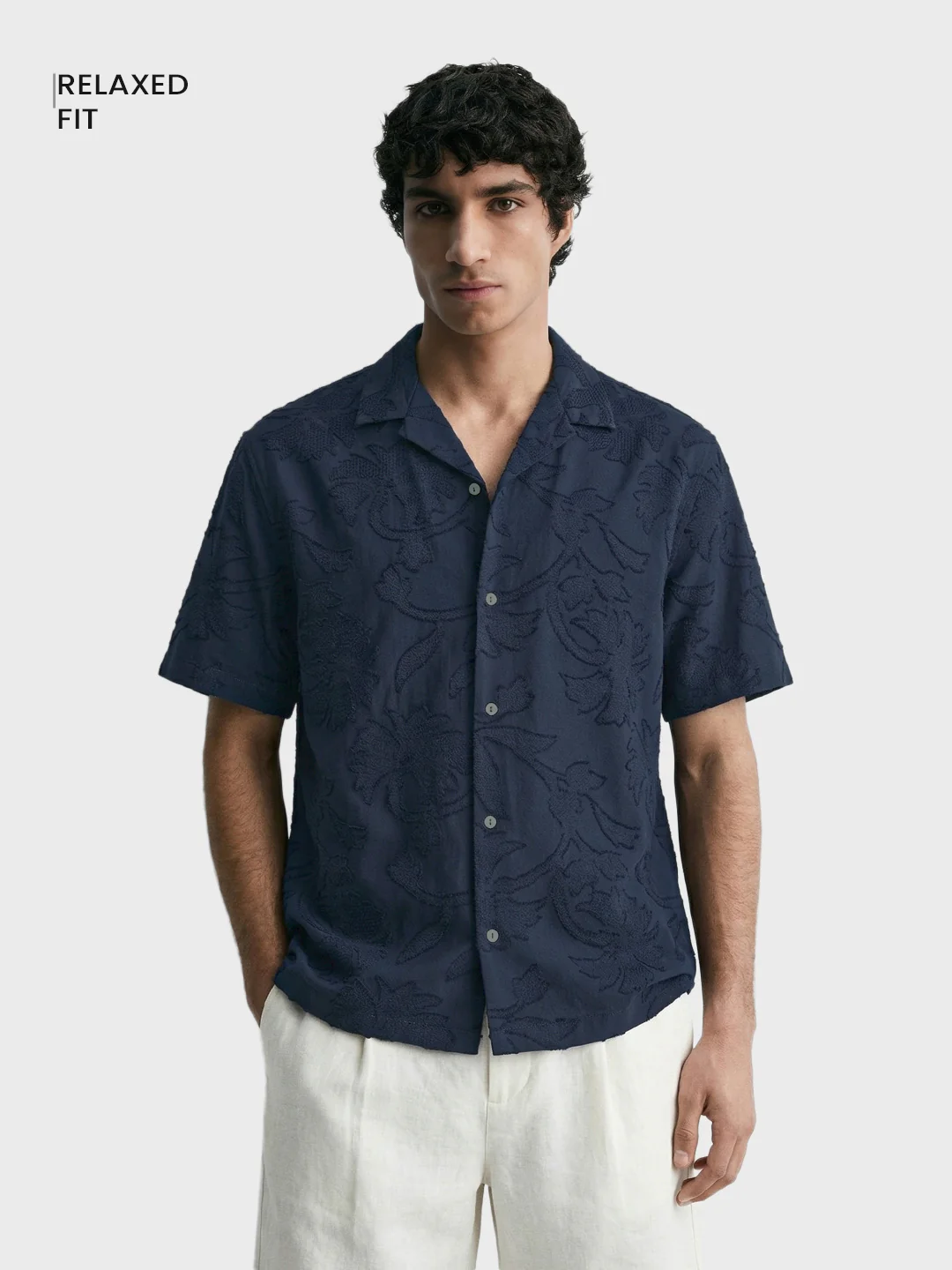Men's Navy Blue Relaxed Fit Solid Casual Shirt - Image 2