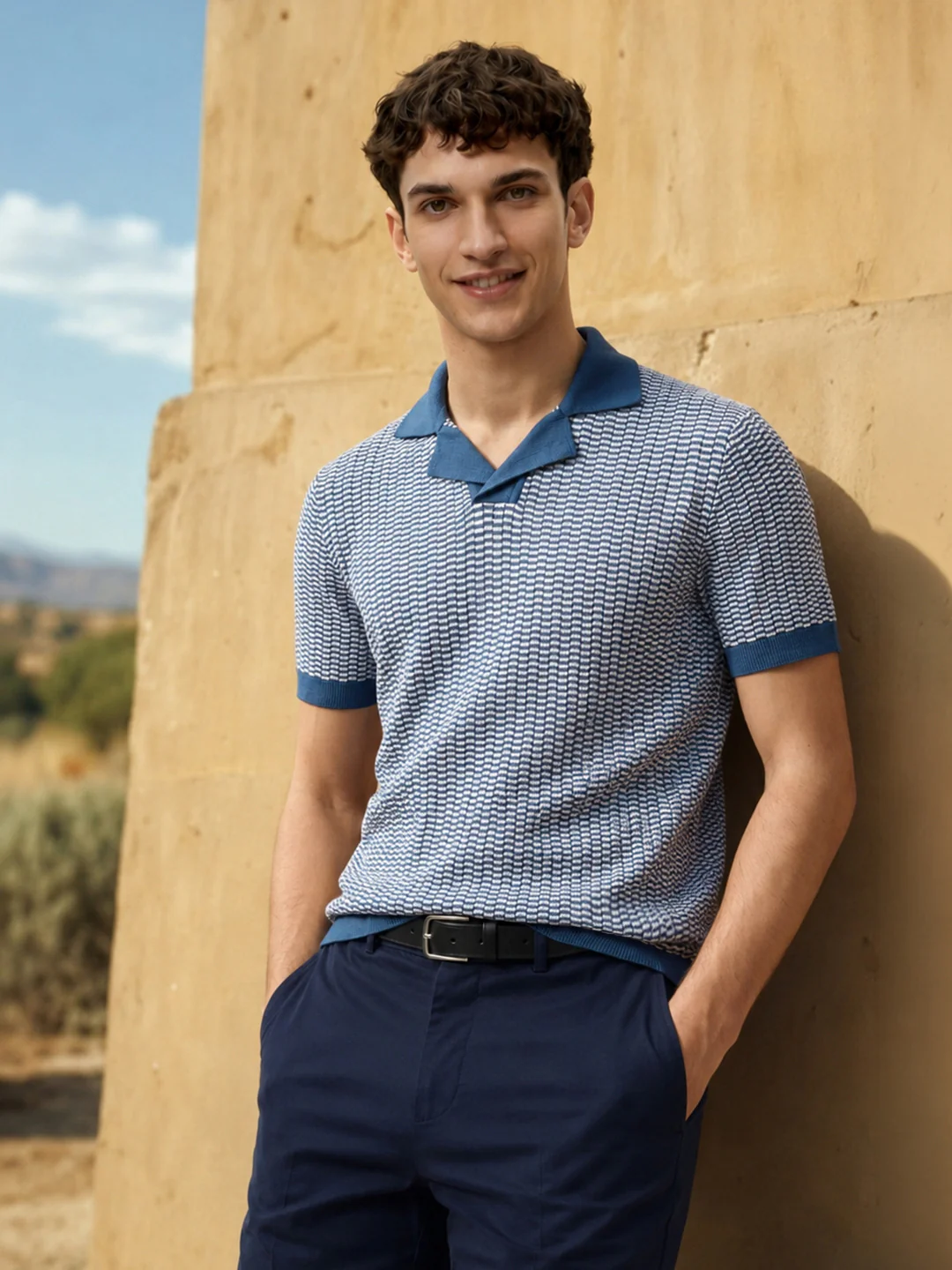 Men's Blue Slim Fit Solid Casual Polos T-Shirt