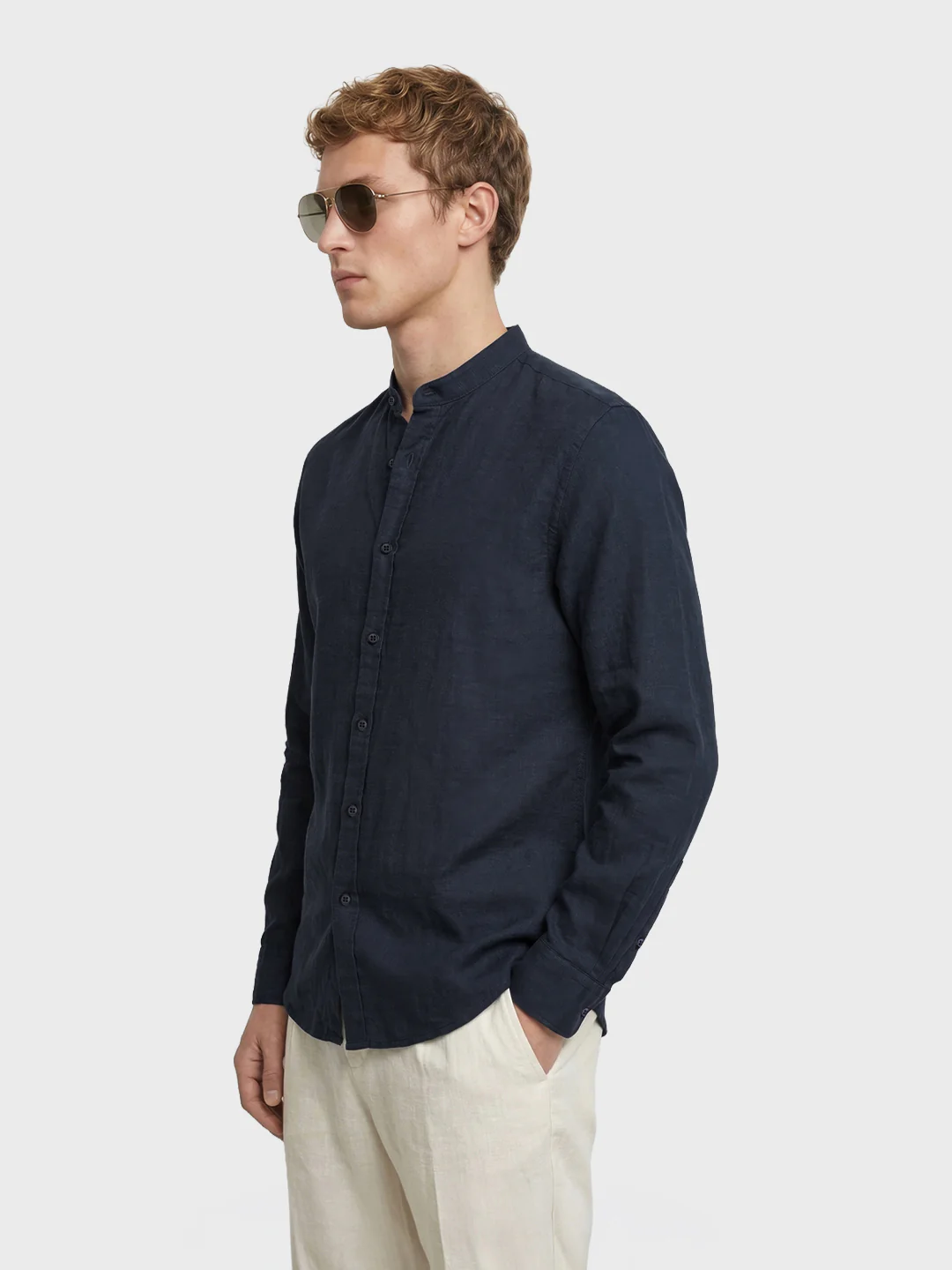 Men's Navy Blue Slim Fit Solid Casual Shirts - Image 3