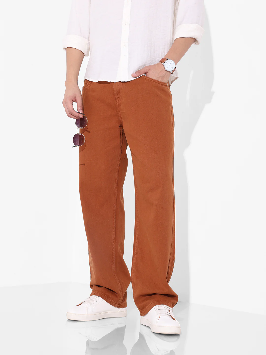 Men's Brown Relaxed Fit Solid Casual Jeans