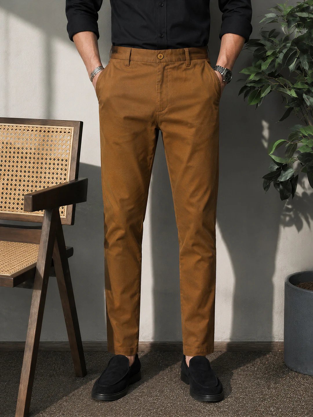 Men's Brown Slim Fit Solid Casual Chinos