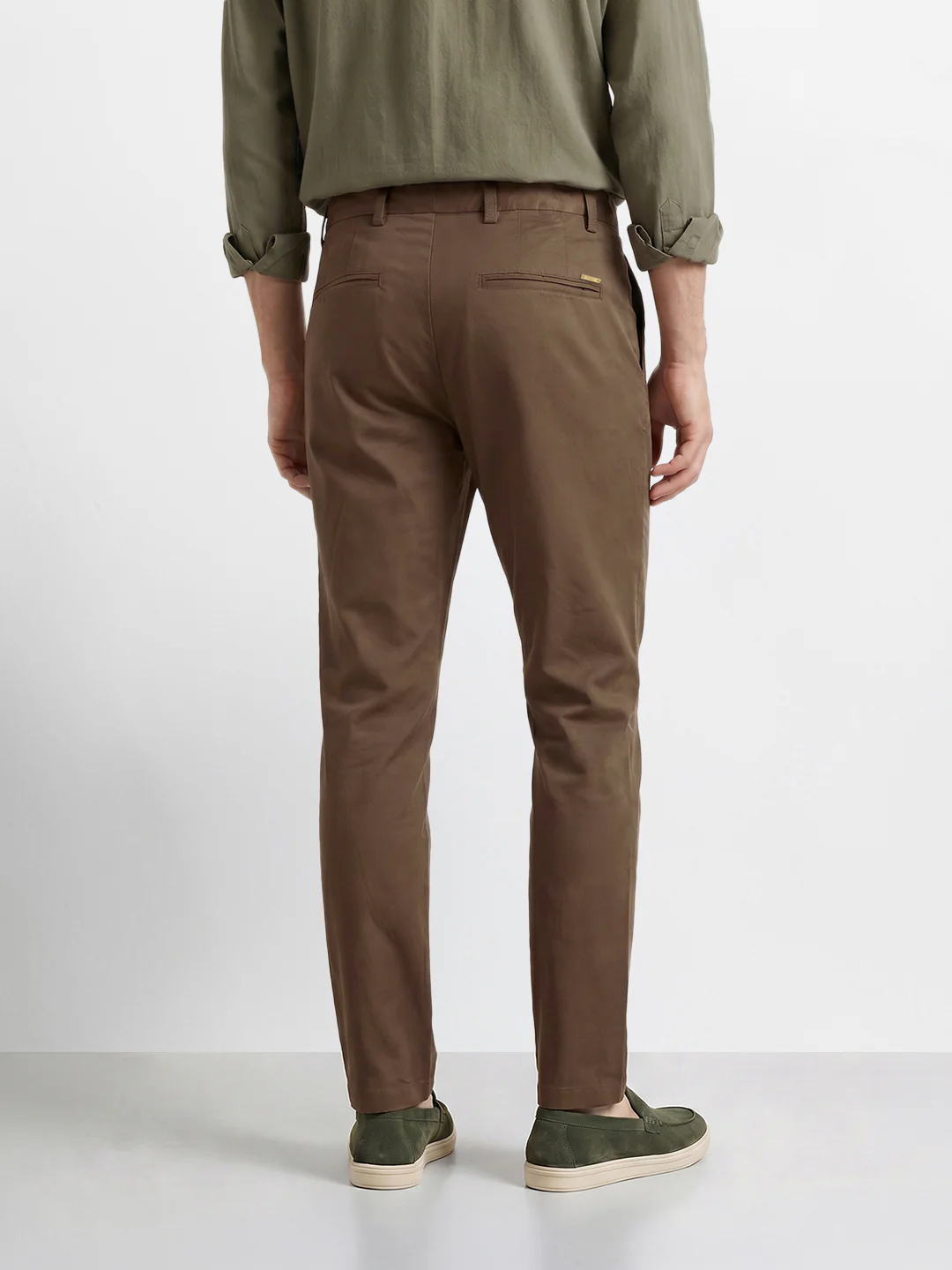 Men's Brown Slim Fit Solid Casual Chinos - Image 5