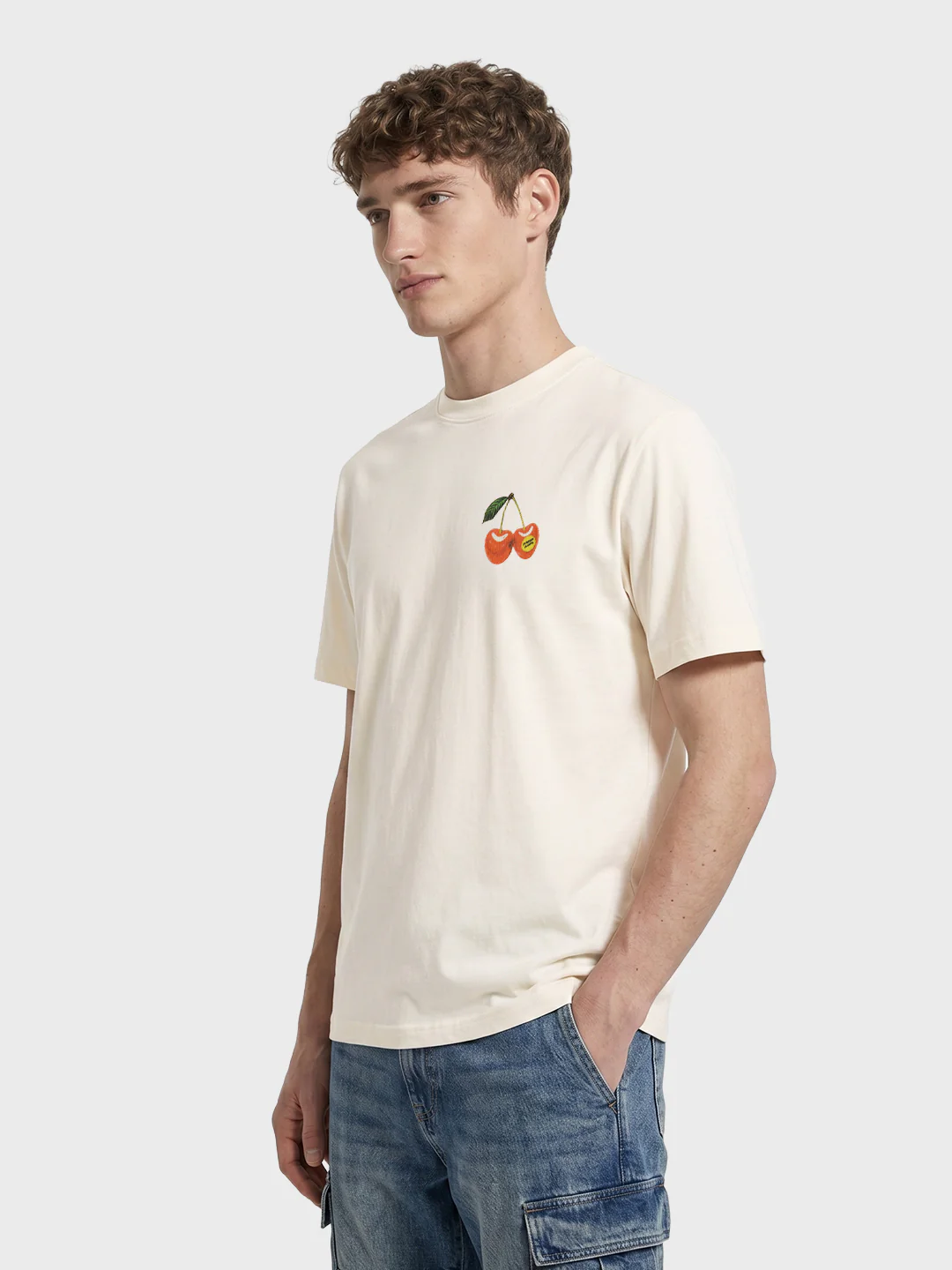 Men's Cream Relaxed Fit Graphic Printed Casual T-Shirt - Image 4