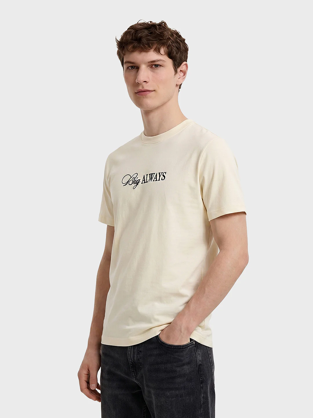 Men's Cream Relaxed Fit Graphic Printed Casual T-Shirt - Image 4