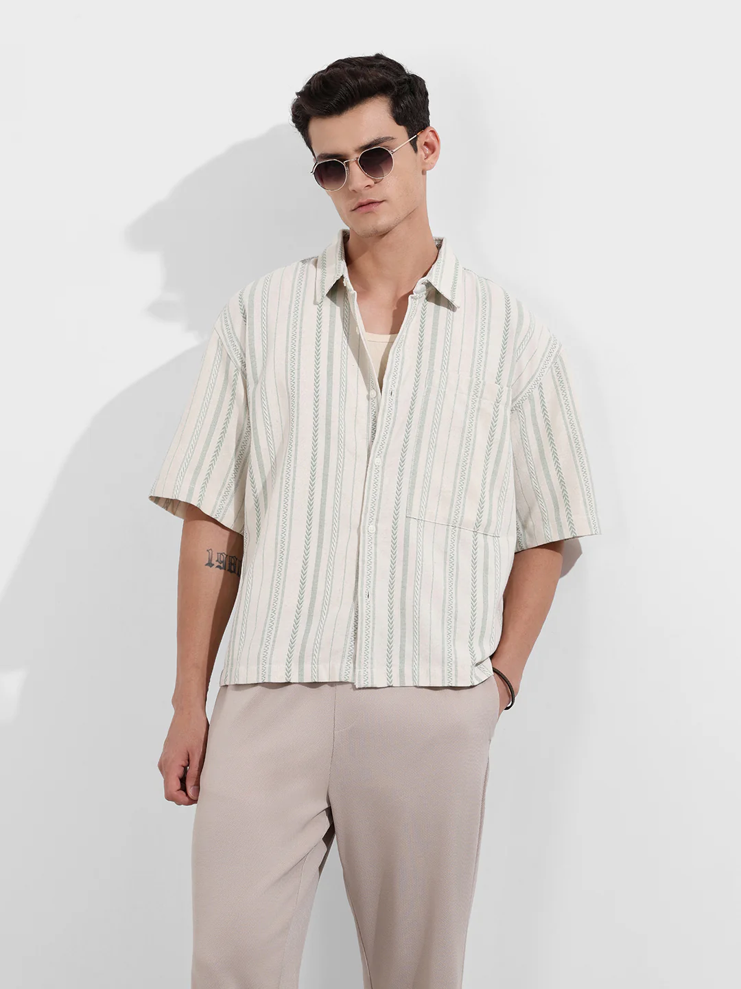 Men's Green Boxy Fit Resort Wear Textured Shirt - Image 2