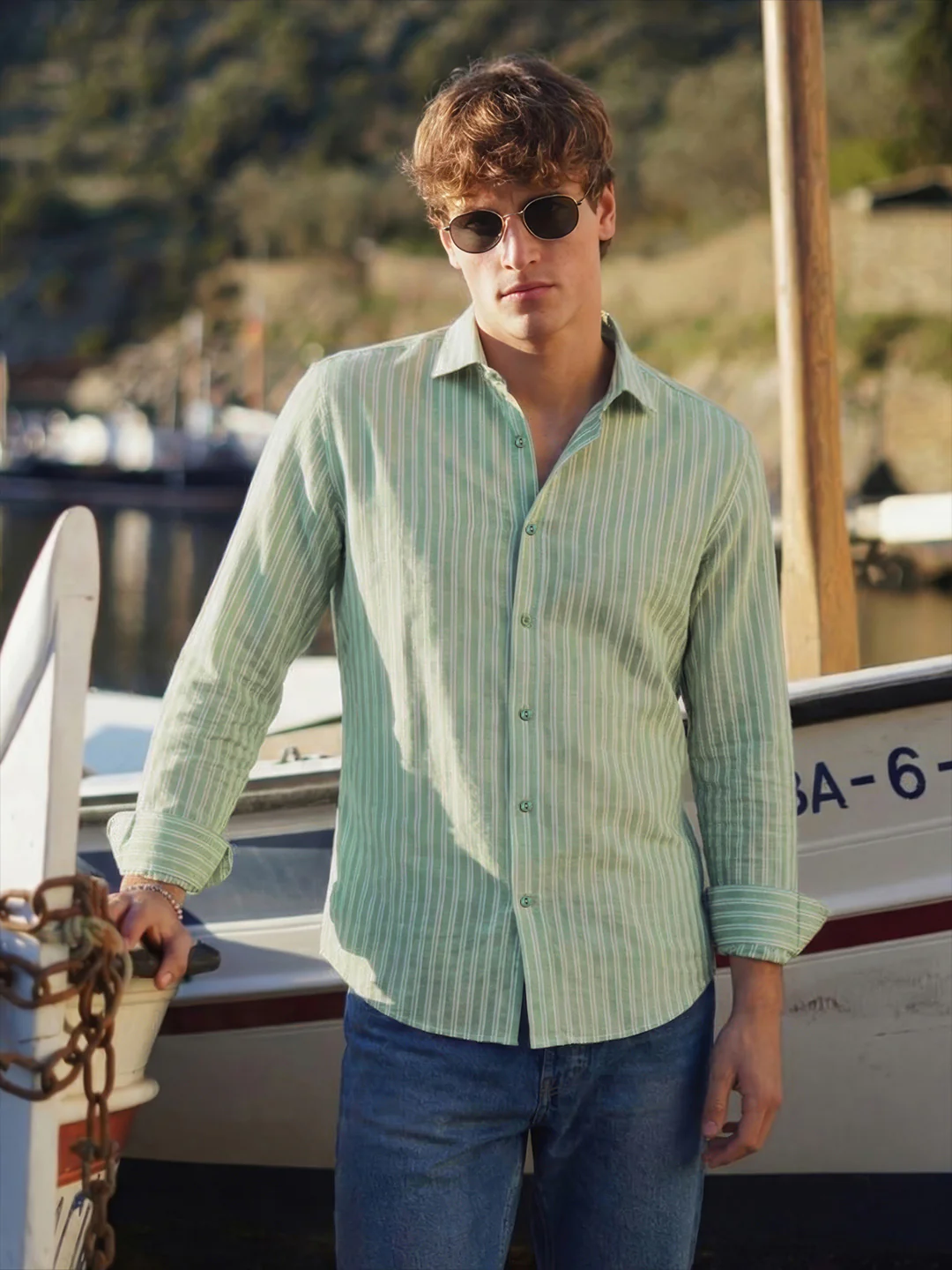 Men's Green Regular Fit Striped Casual Shirt