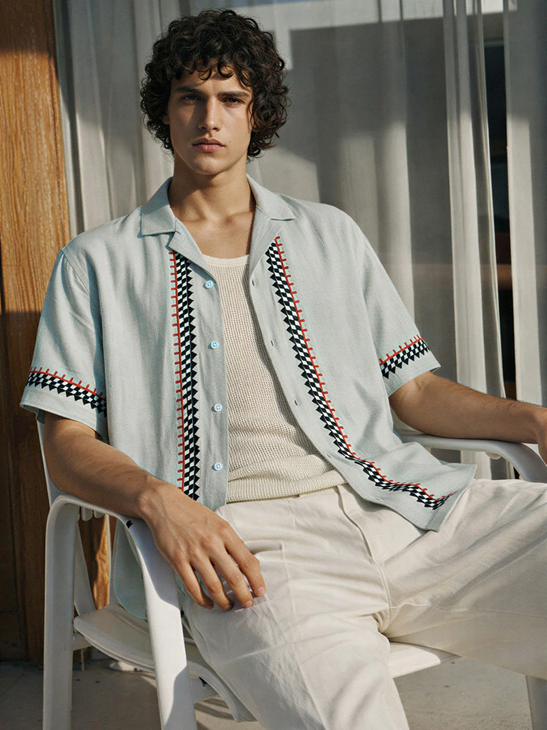 Men's Green Relaxed Fit Embroidered Casual Shirt