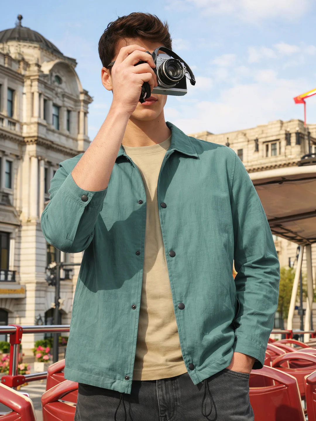 Men's Green Relaxed Fit Solid Casual Shirt
