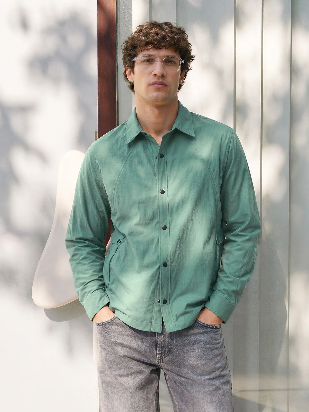 Men's Green Relaxed Fit Solid Casual Shirts