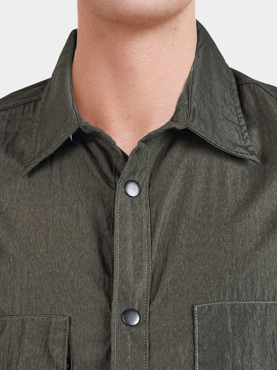 Men's Green Relaxed Fit Solid Casual Shirts - Image 4
