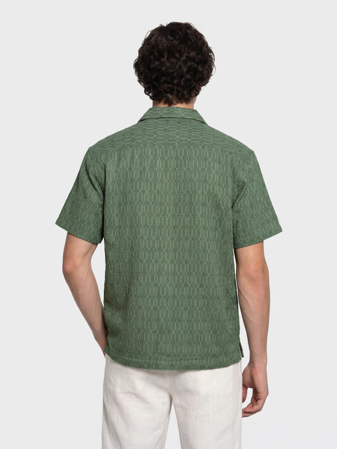 Men's Green Relaxed Fit Solid Casual Shirt - Image 5
