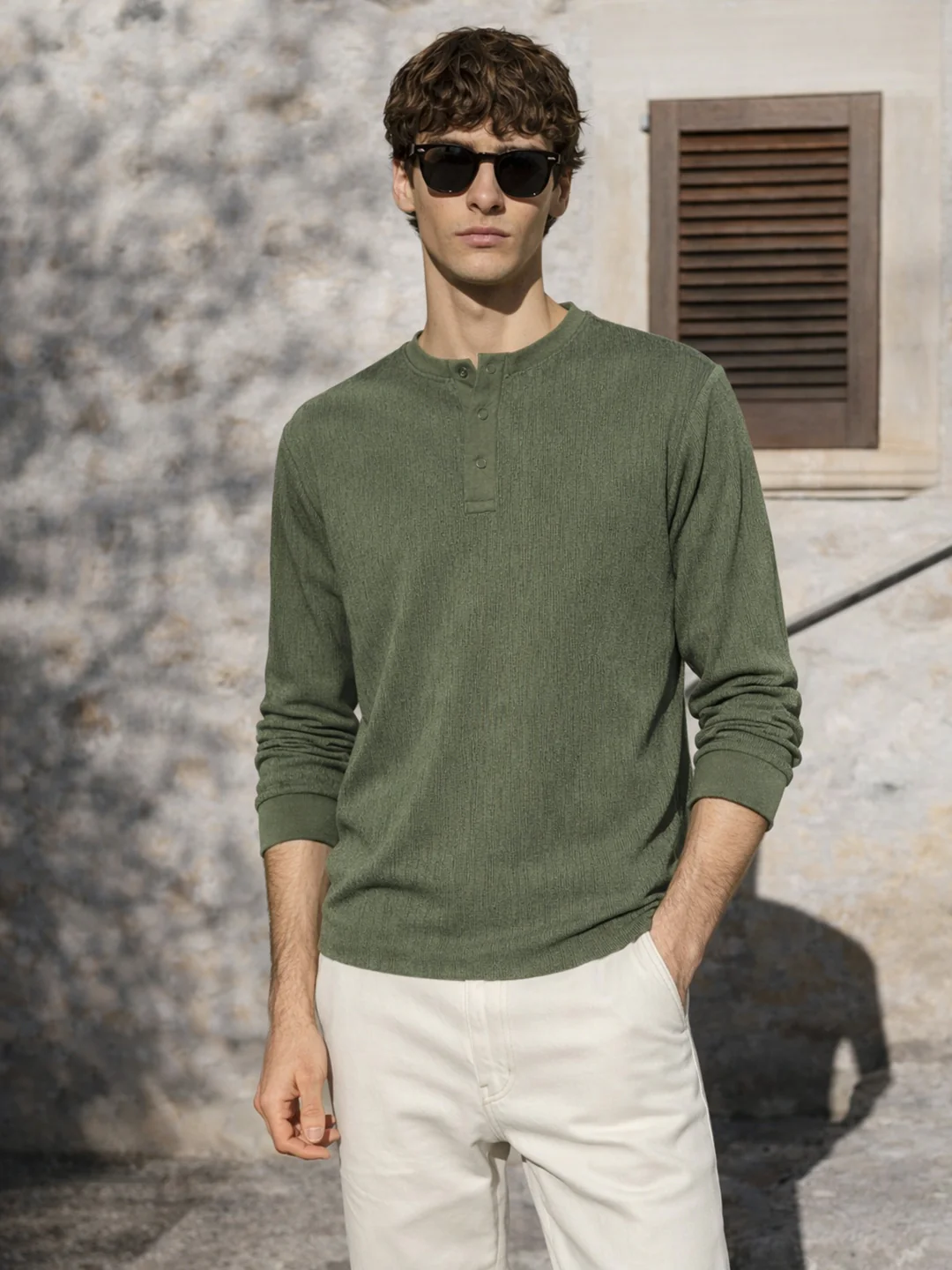 Men's Green Relaxed Fit Solid Casual T-Shirts