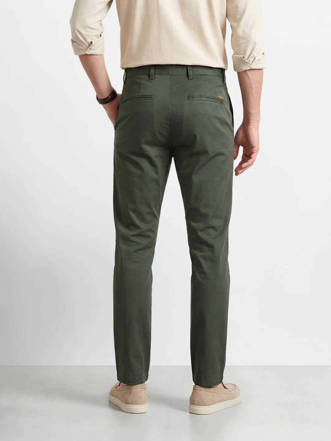 Men's Green Slim Fit Solid Casual Chinos - Image 5